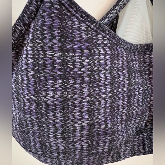 Lululemon sports bra - Picture 4 of 4